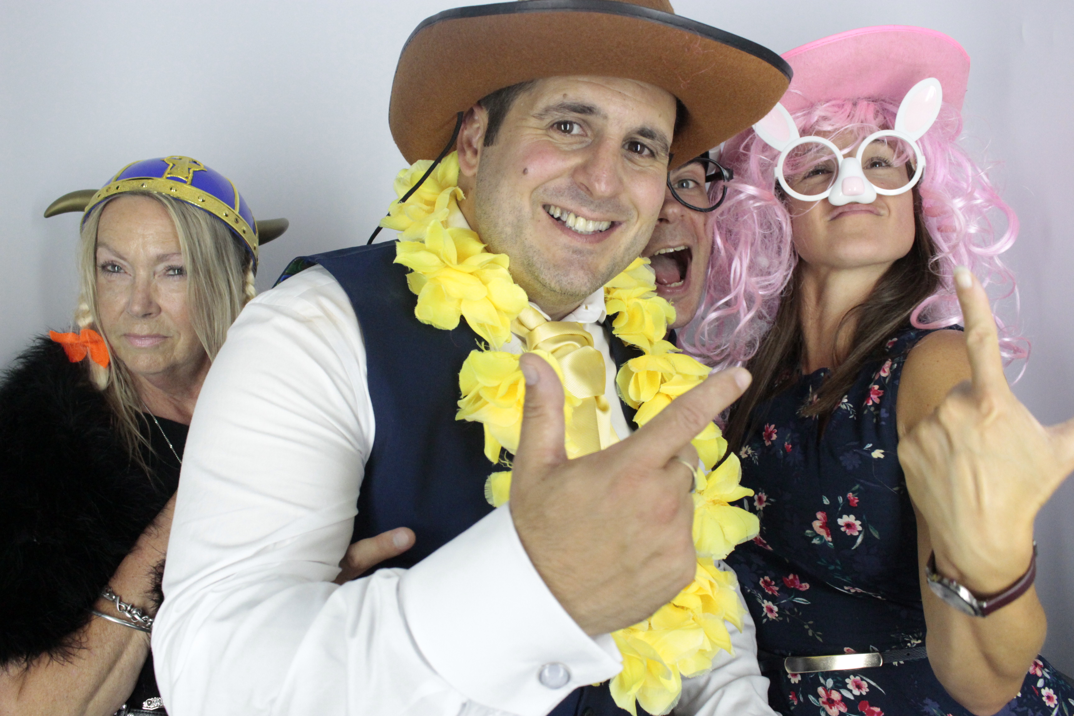  Heather & Daniel's Wedding | View more photos from the event at gallery.myphotoboothexperience.co.uk/u/MyPhotoBoothExperienceLtd/Heather-Daniels-Wedding